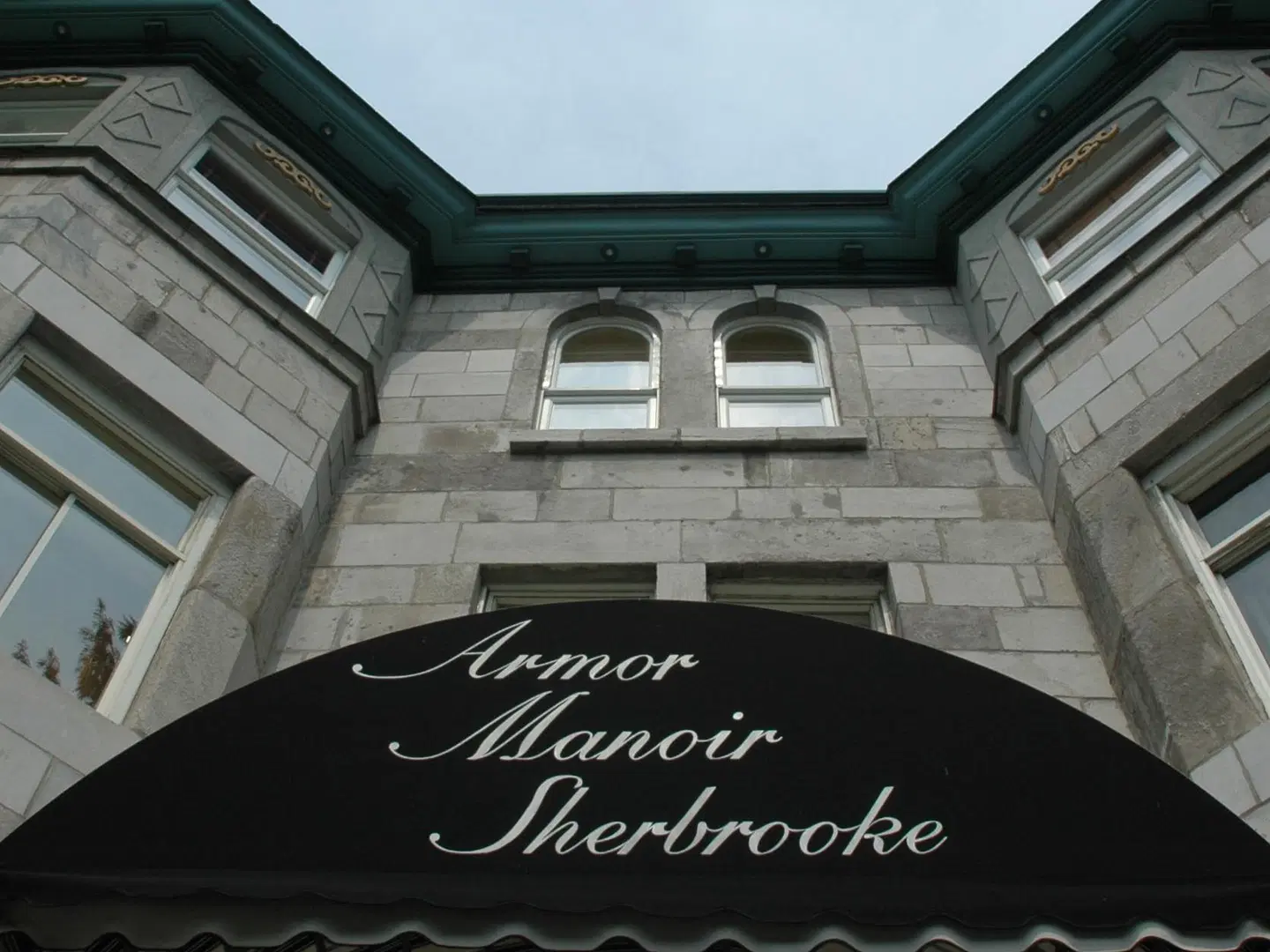 Hôtel Manoir Sherbrooke EXTERIOR