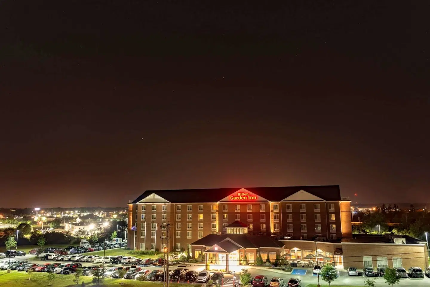 Hilton Garden Inn Bangor EXTERIOR