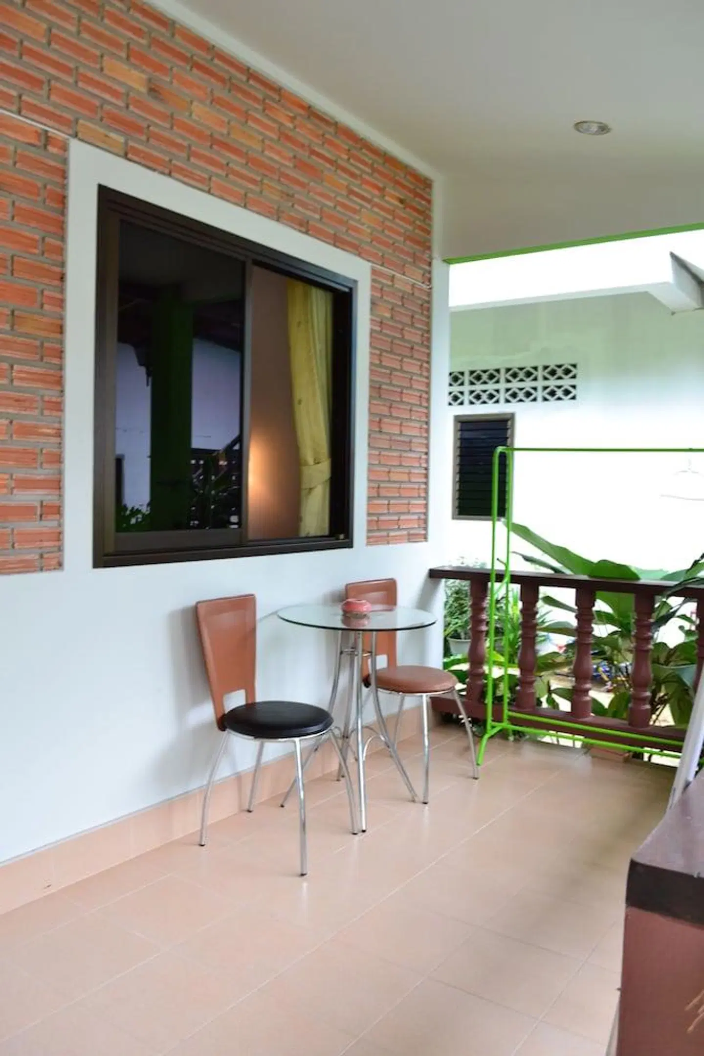 Khaolak Wandee Hostel Bar