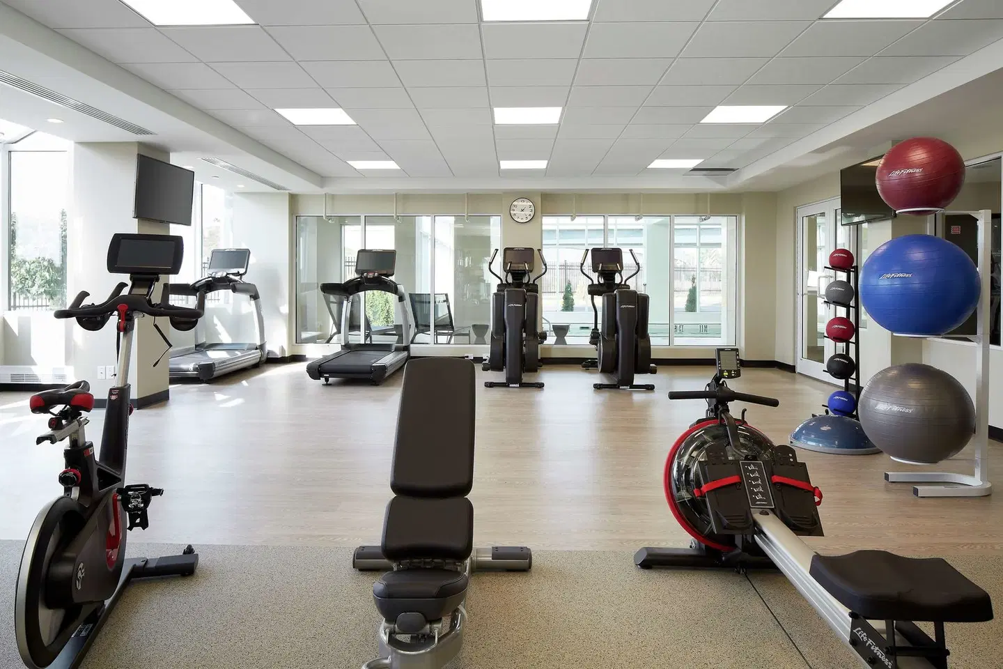 DoubleTree by Hilton Montreal Airport SPORTS_AND_LEISURE