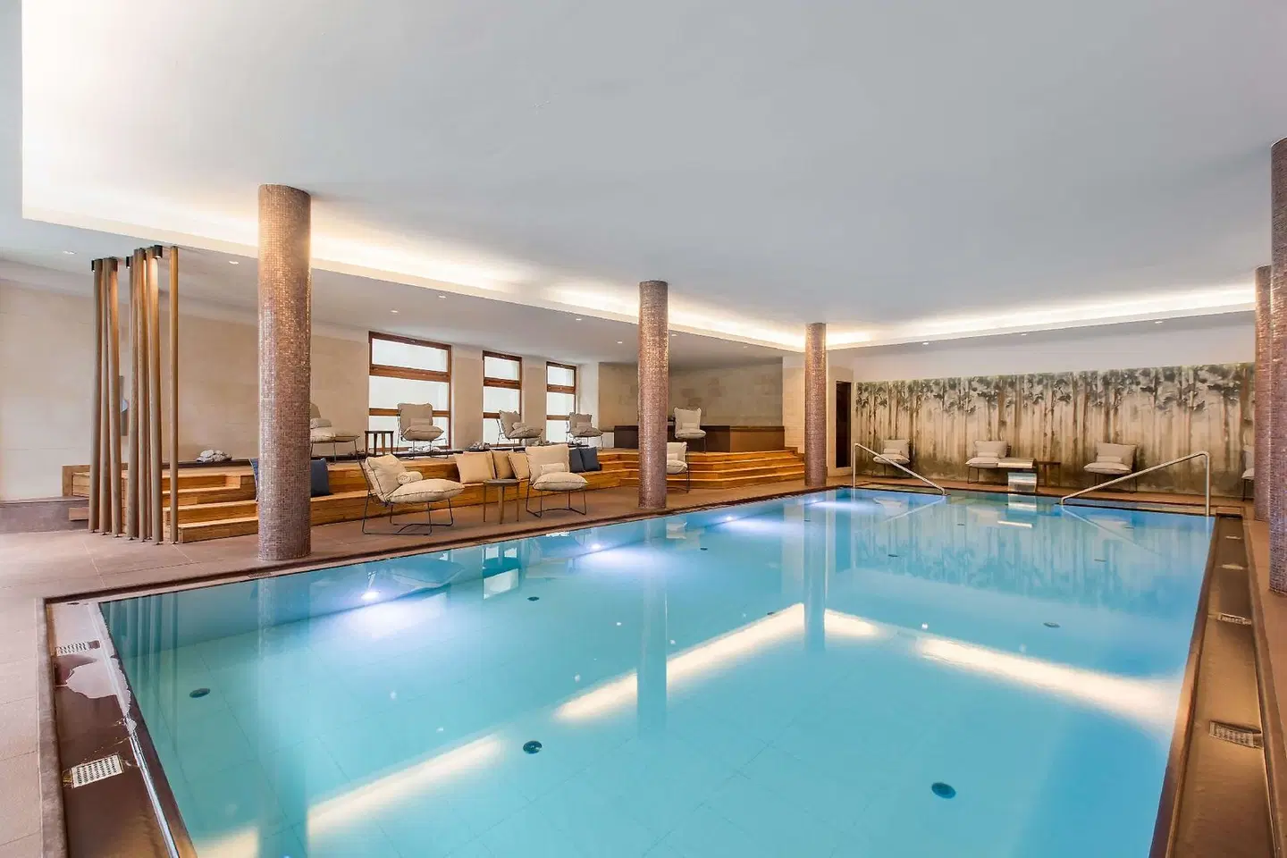 Grand Hotel Savoia Hallenbad