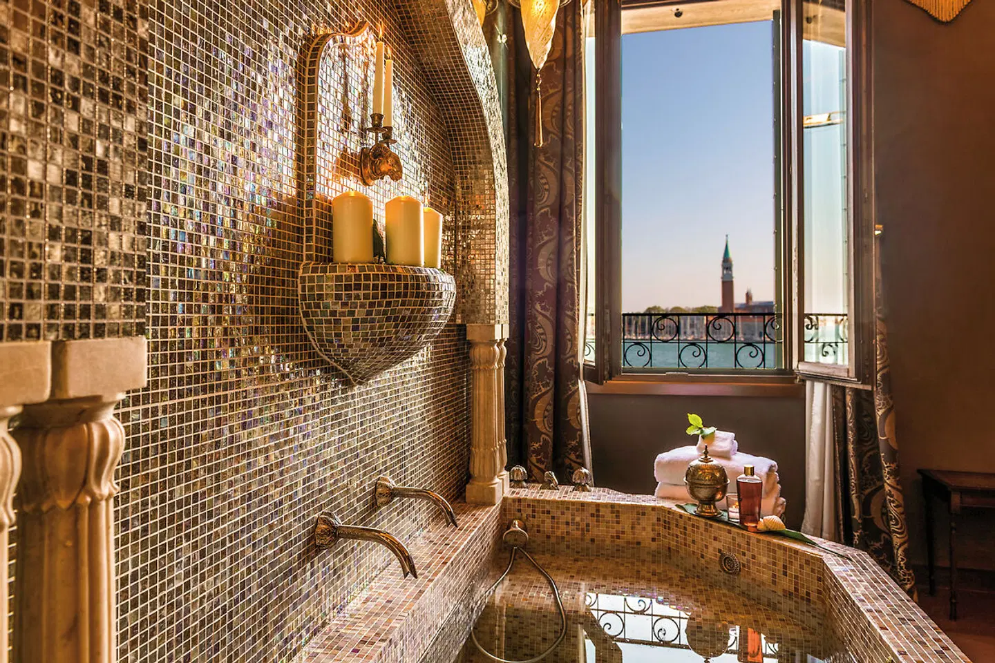Hotel Metropole ROOM_EXAMPLE