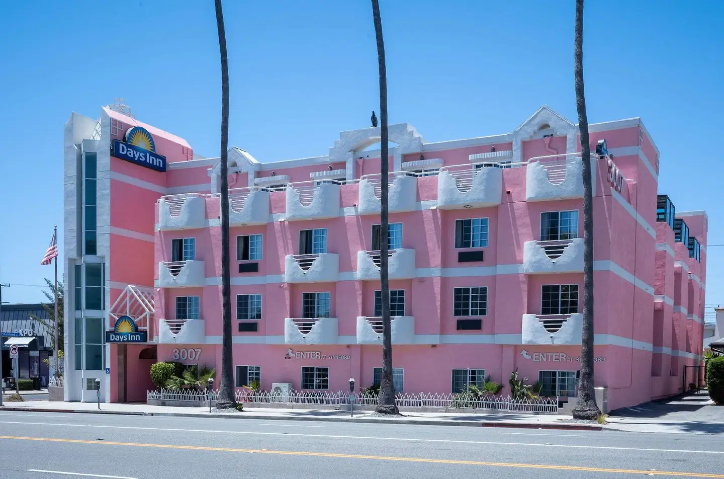 Days Inn by Wyndham Santa Monica/Los Angeles EXTERIOR