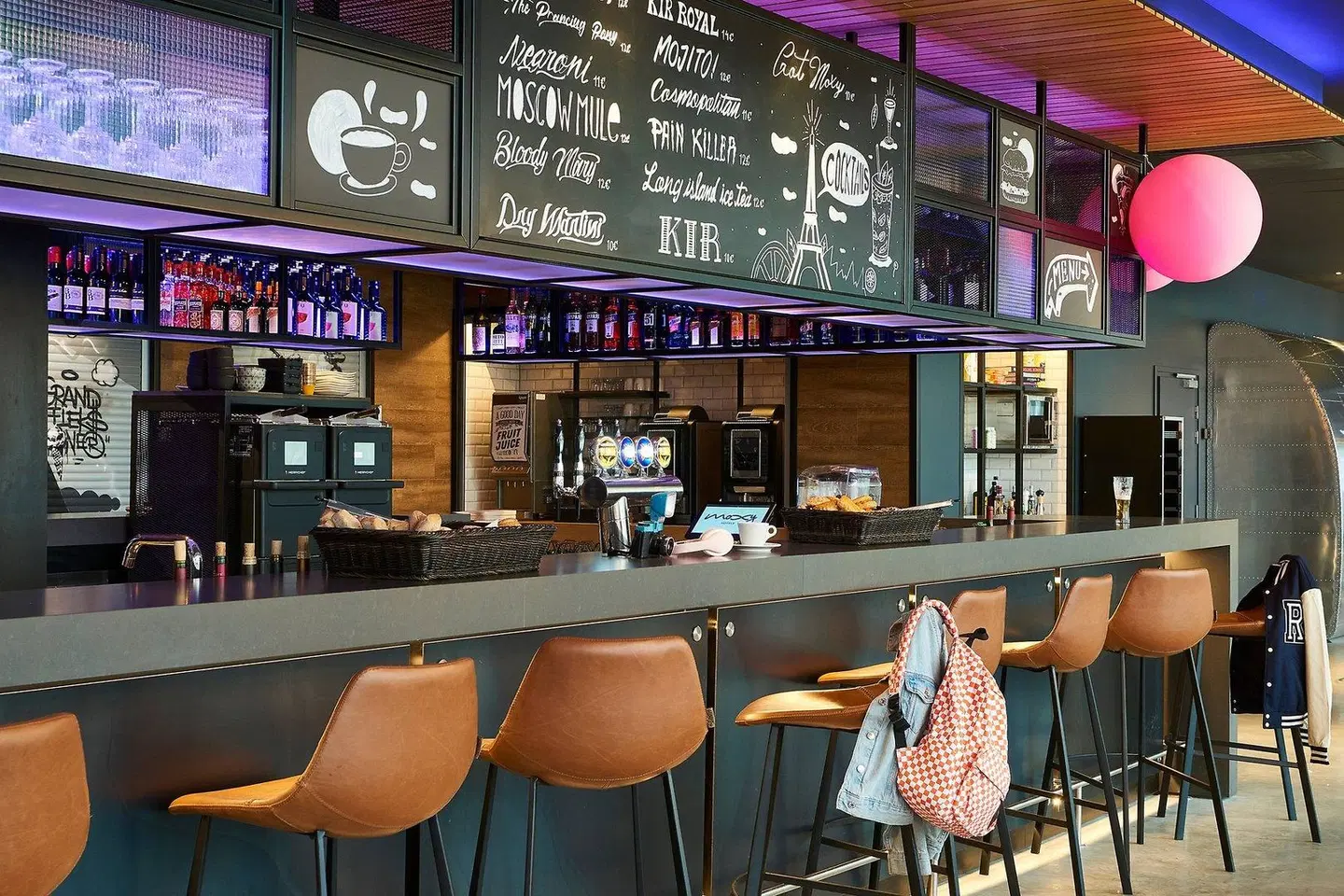 Moxy Paris Charles de Gaulle Airport Bar