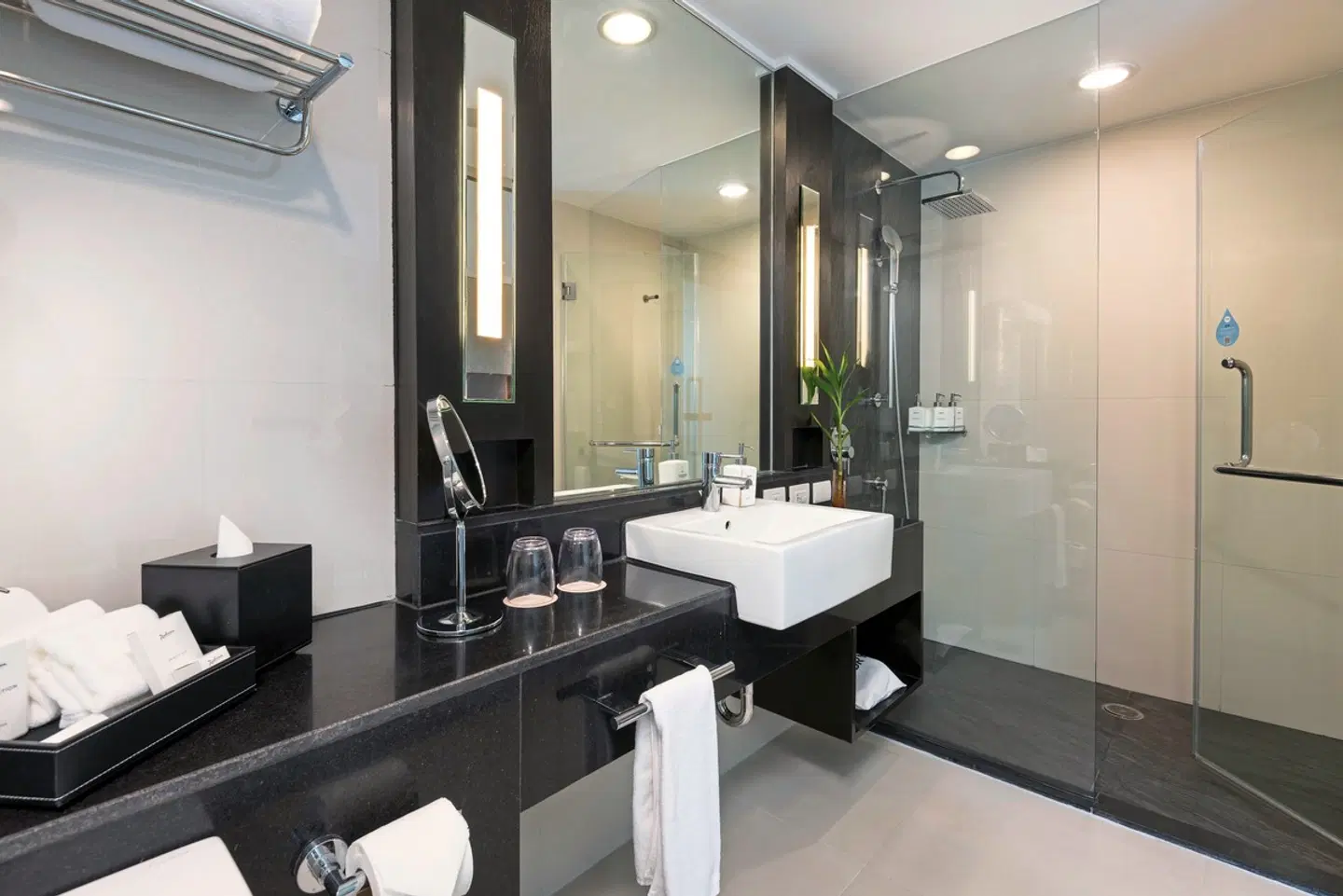 Radisson Suites Bangkok Sukhumvit Badezimmer