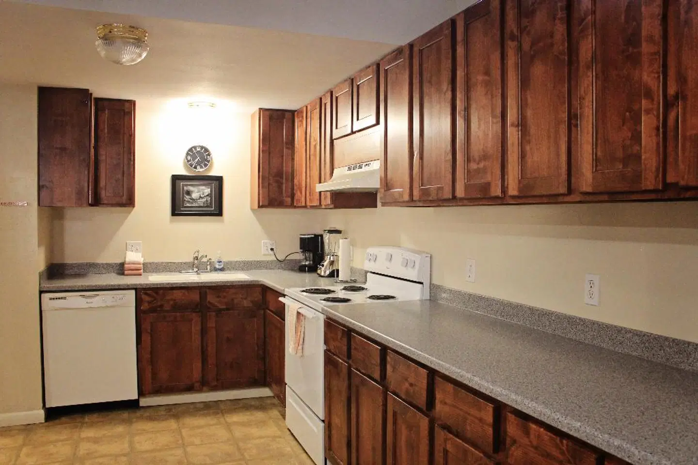 Bowen Motel ROOM_EXAMPLE