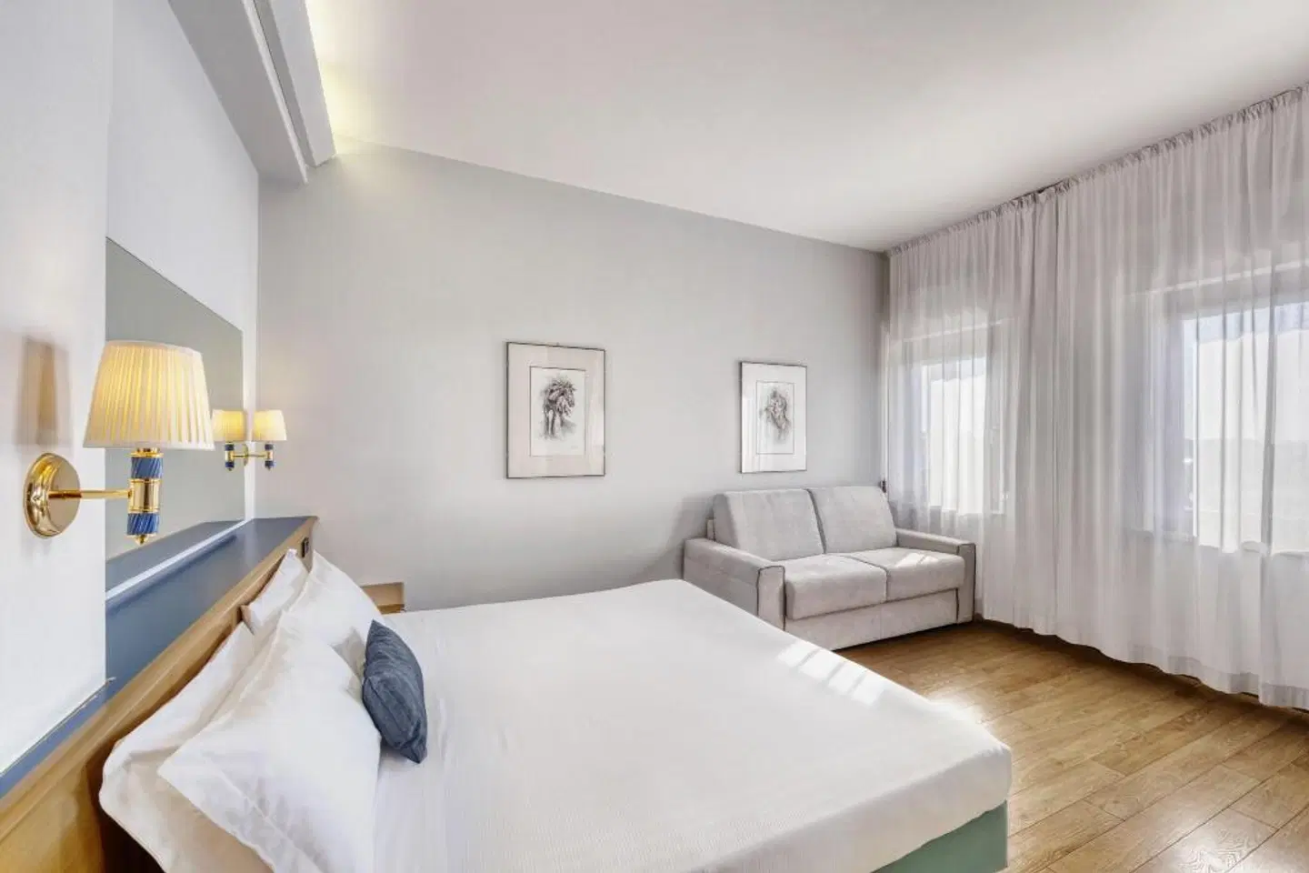 Carlton ROOM_EXAMPLE