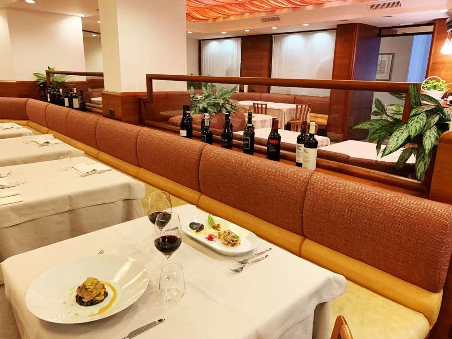 Carlton Restaurant