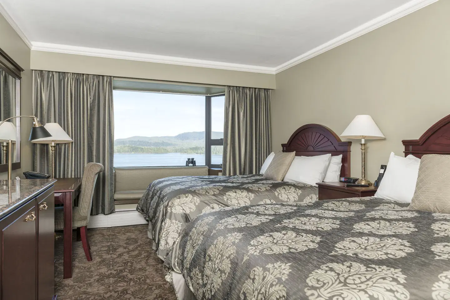 Crest Hotel ROOM_EXAMPLE