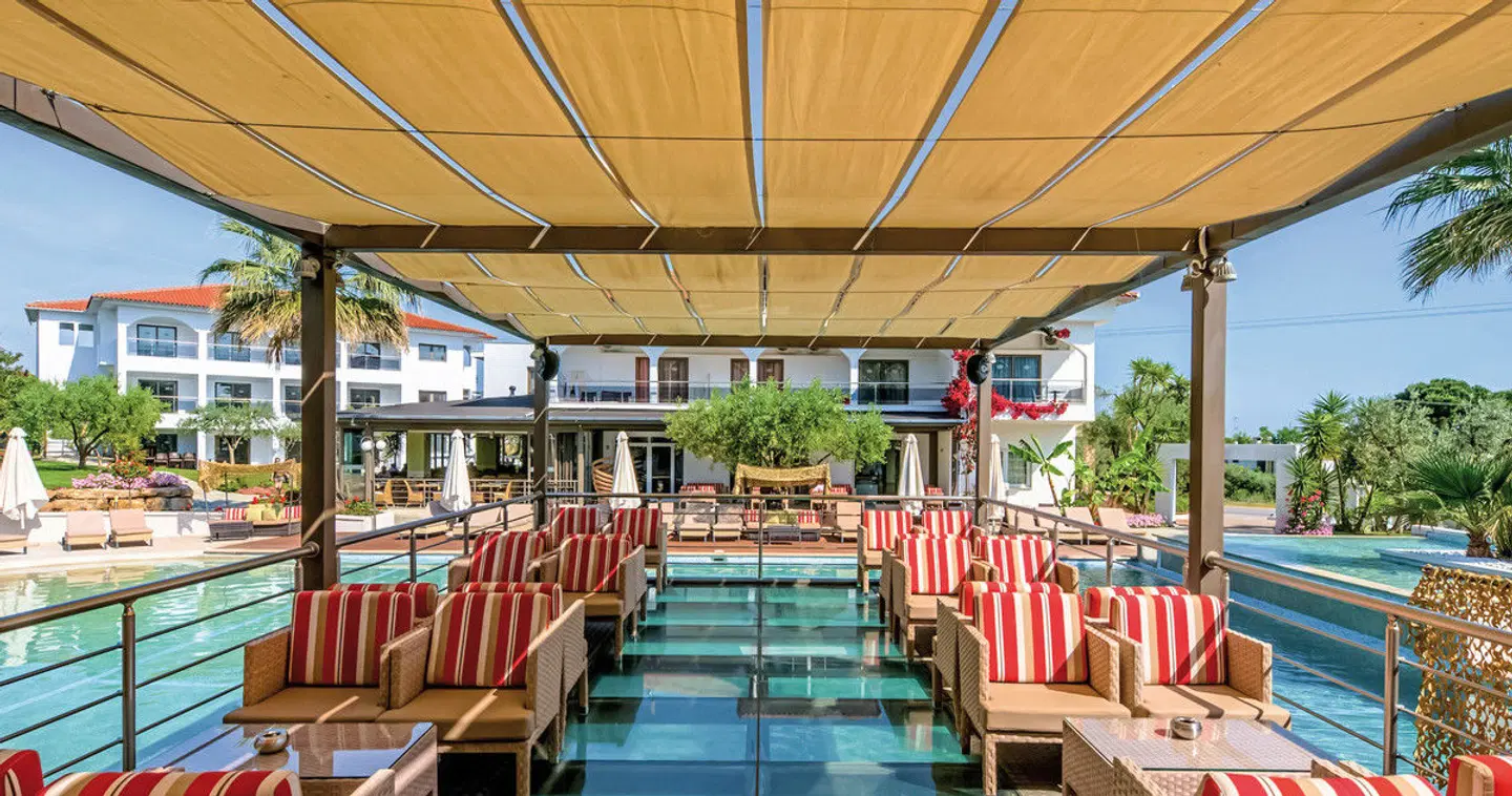 Flegra Palace Bar