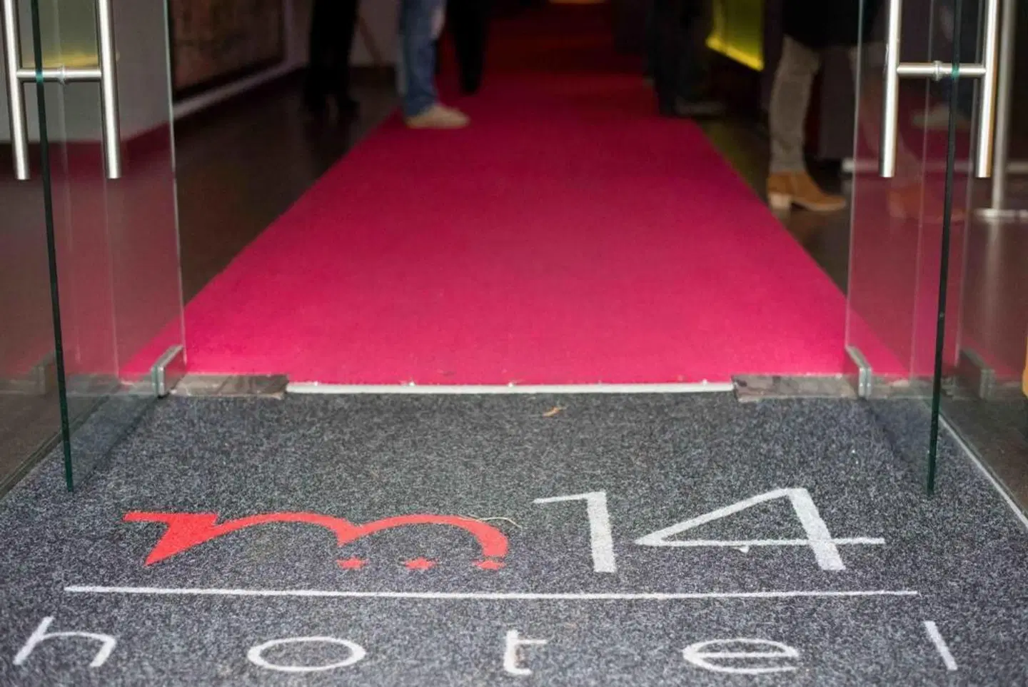 M14 LOUNGE_LOBBY