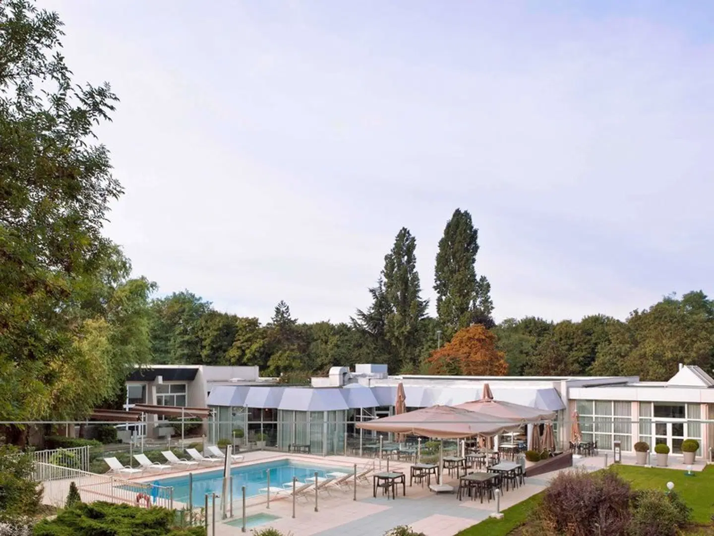 Novotel Evry Courcouronnes OUTDOOR_POOL