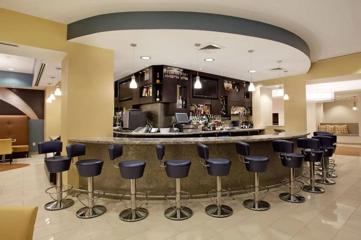 Hotel Indigo Baton Rouge Downtown by IHG Bar