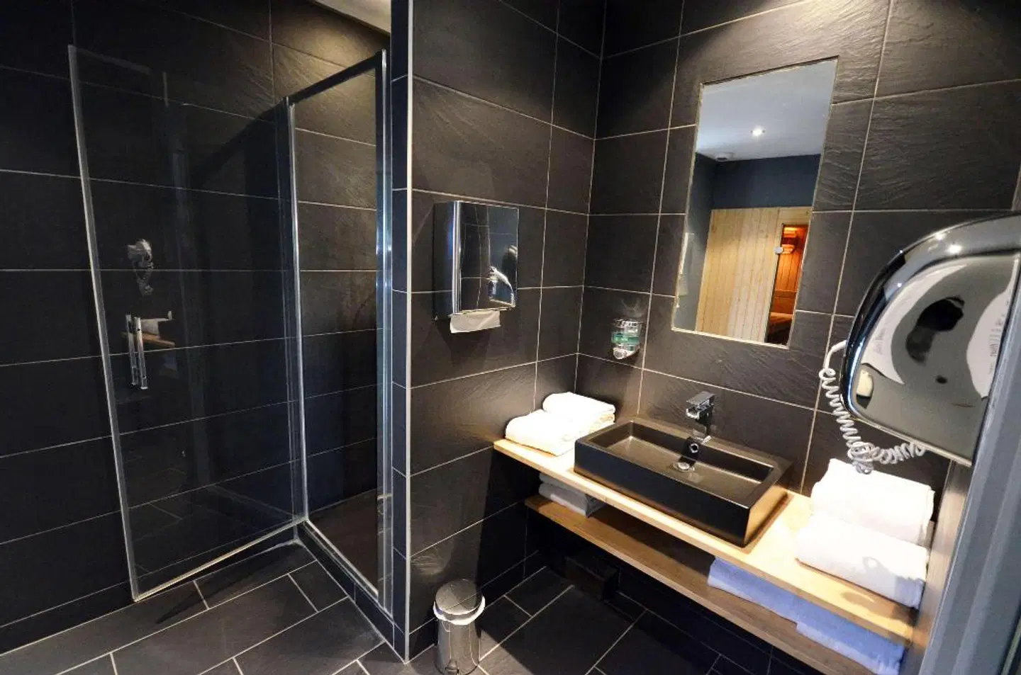 Kyriad Dijon Est Mirande Badezimmer