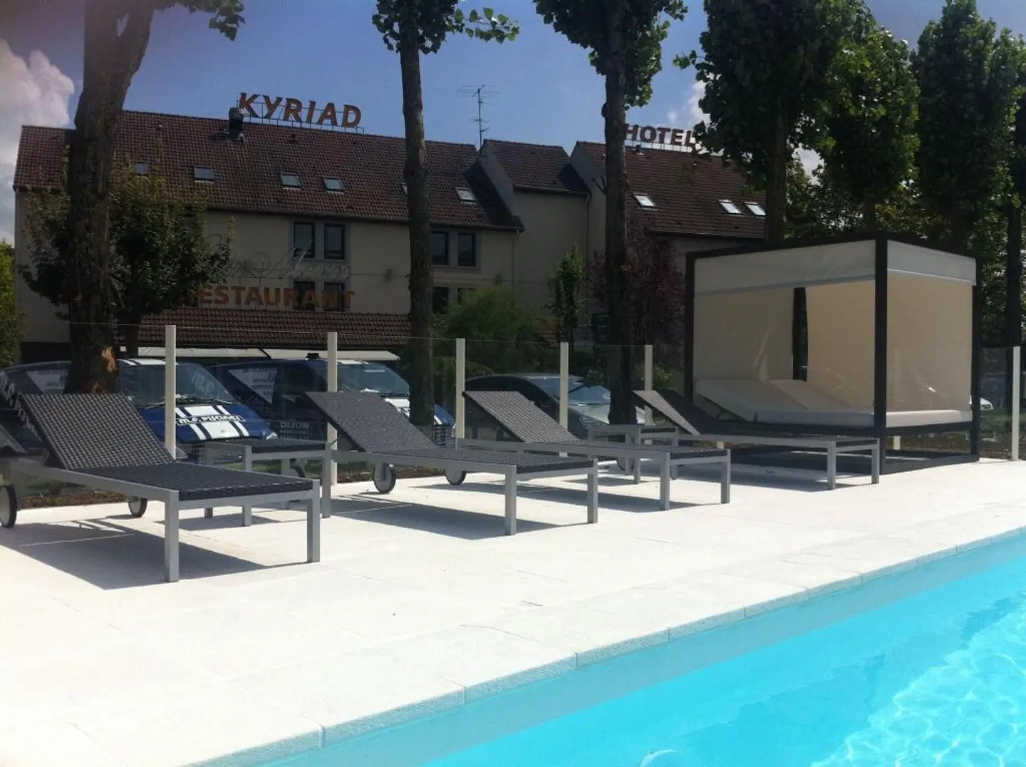 Kyriad Dijon Est Mirande OUTDOOR_POOL