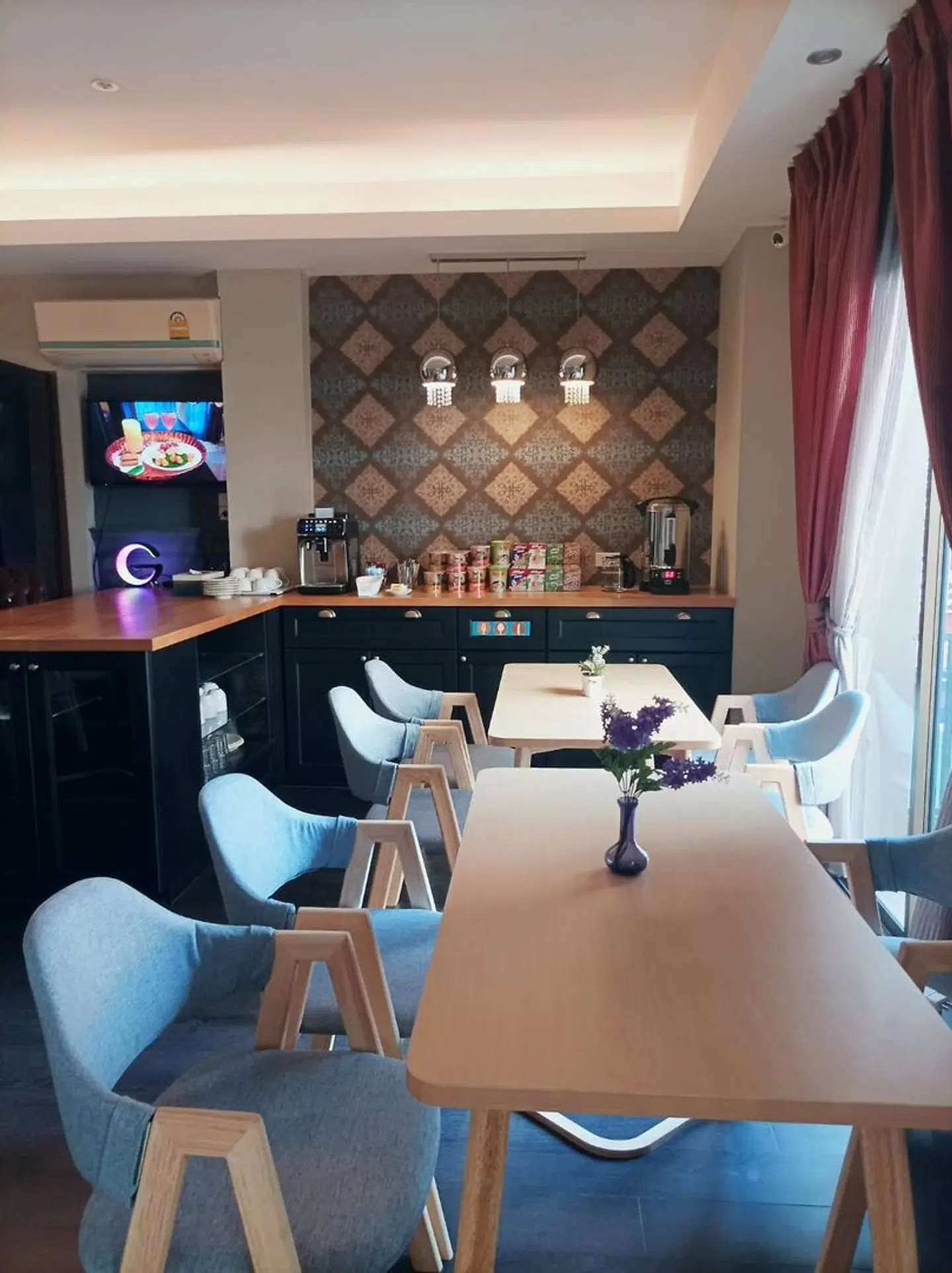 The Star of Sathorn Bar