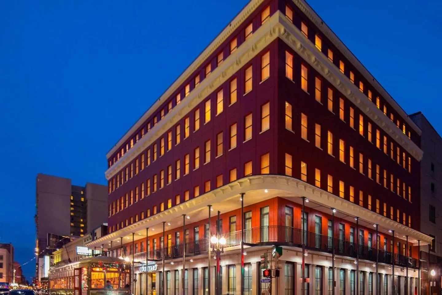 Courtyard by Marriott New Orleans Near the French Quarter EXTERIOR