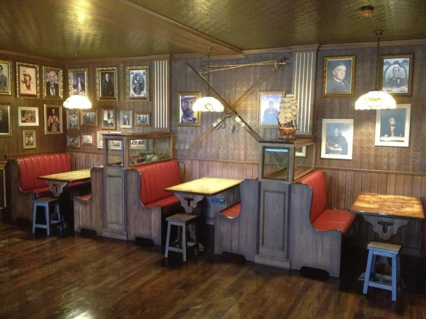 Ambassador Playa II Bar