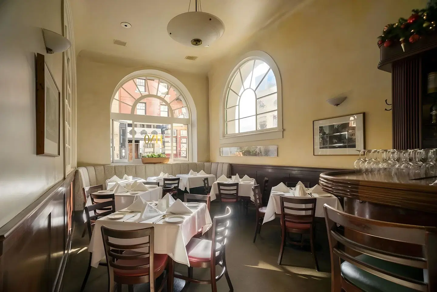 Andrews Hotel Restaurant