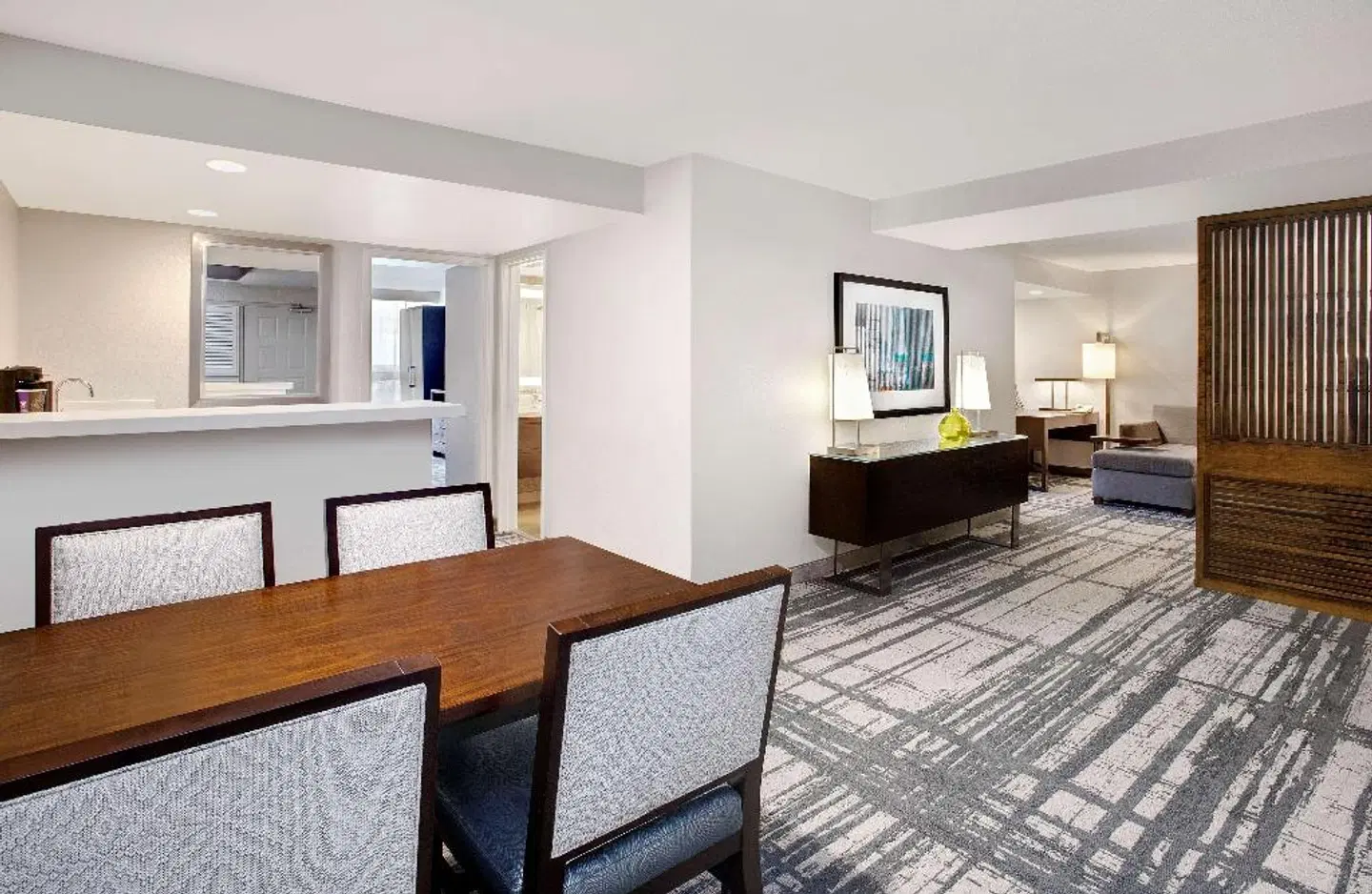 Embassy Suites by Hilton Orlando International Drive Convention Center ROOM_EXAMPLE