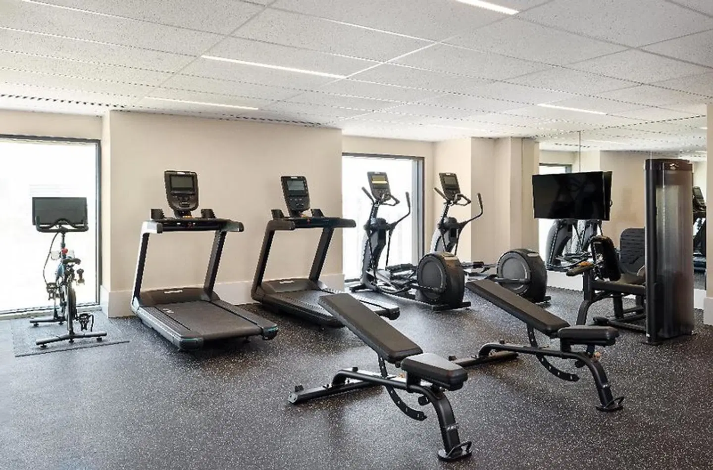 Kimpton Claret Hotel, an IHG Hotel SPORTS_AND_LEISURE