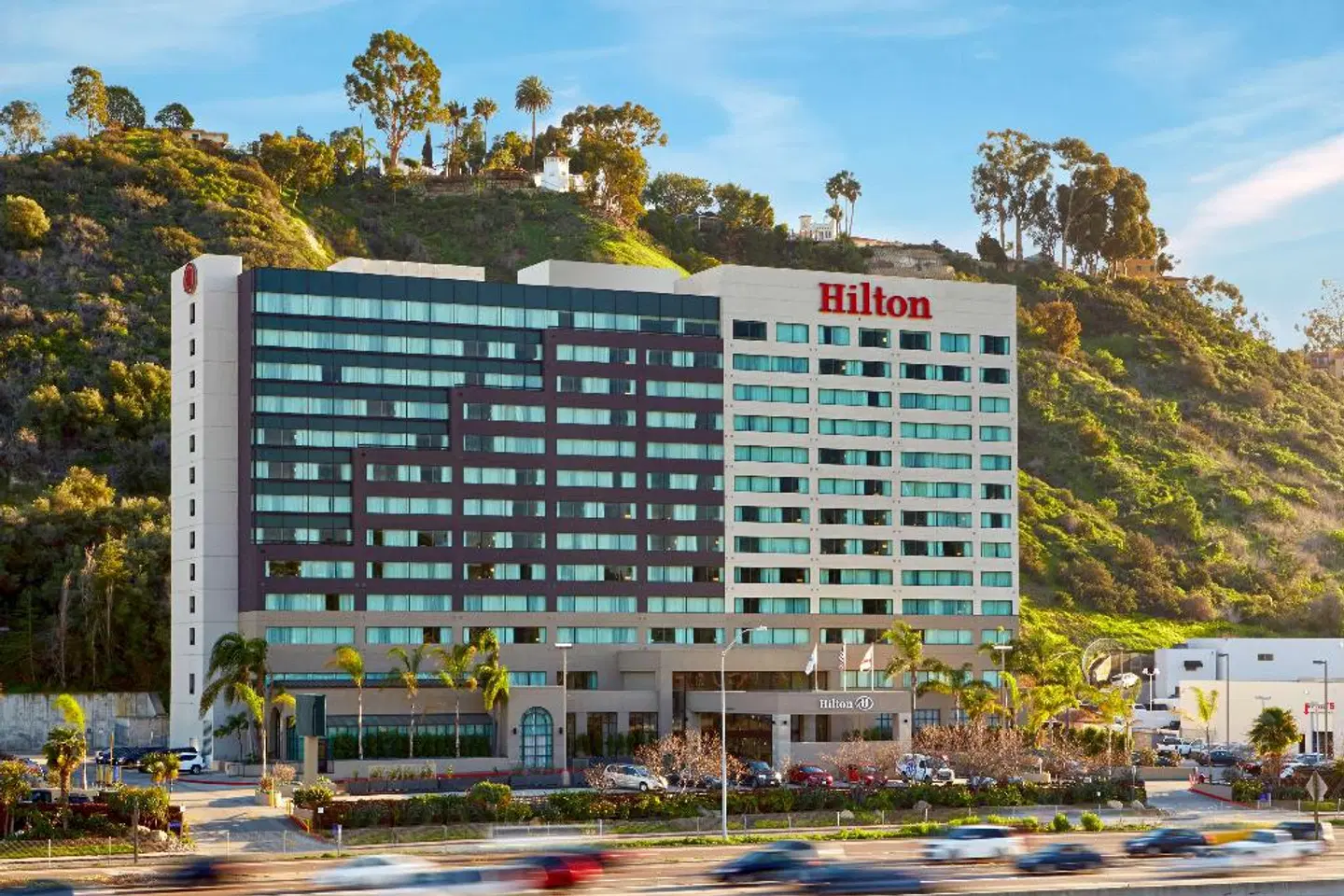 Hilton San Diego Mission Valley EXTERIOR