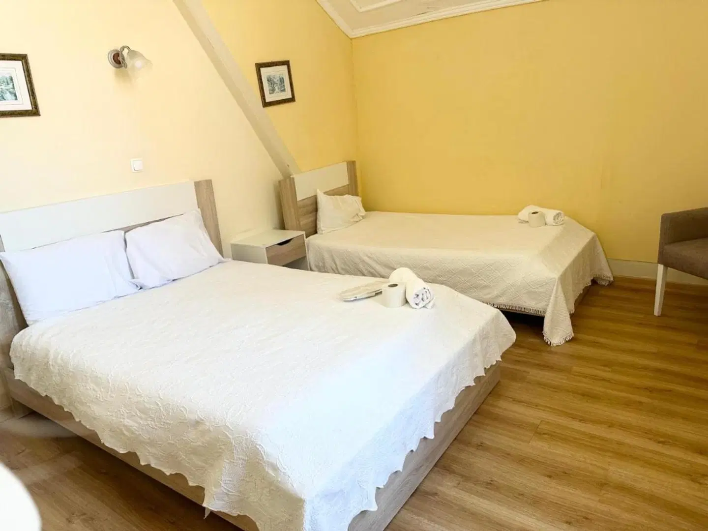 Central Guest House ROOM_EXAMPLE