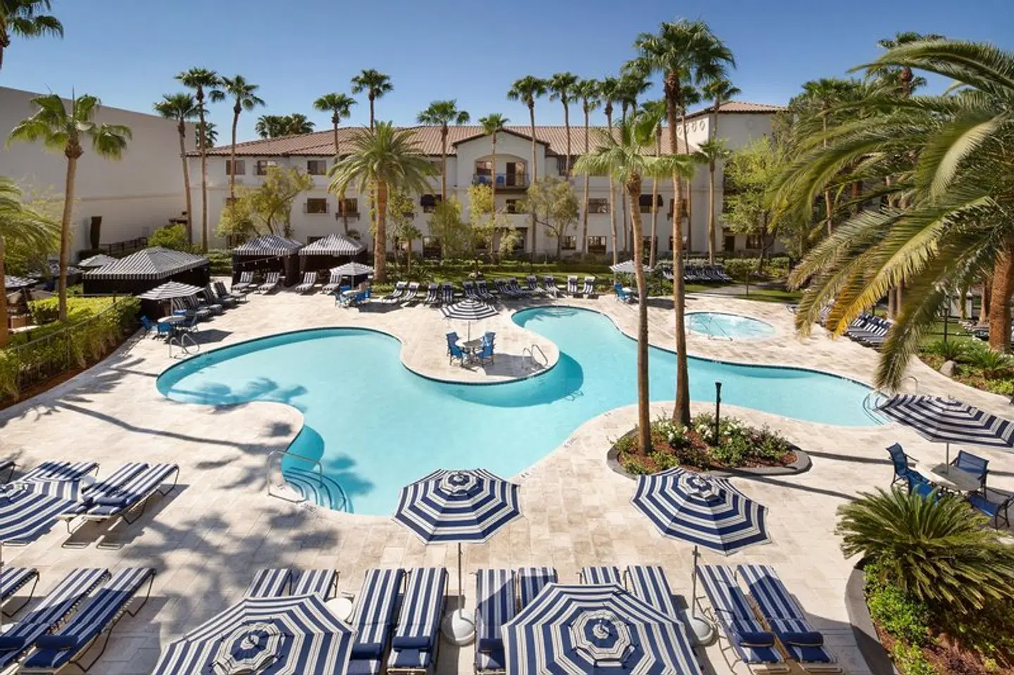 Tuscany Suites & Casino OUTDOOR_POOL