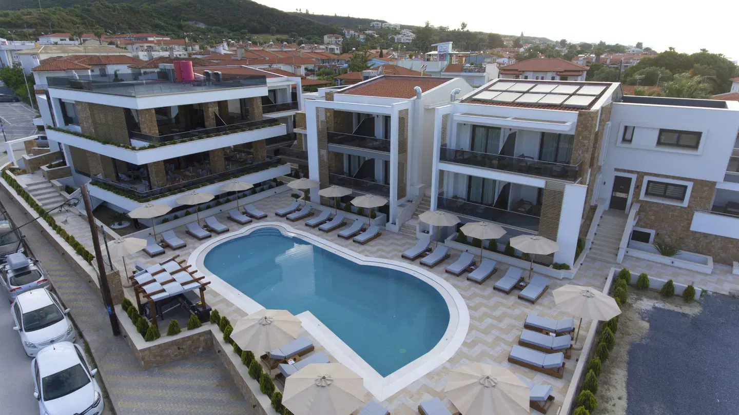 Agnes Deluxe Hotel EXTERIOR