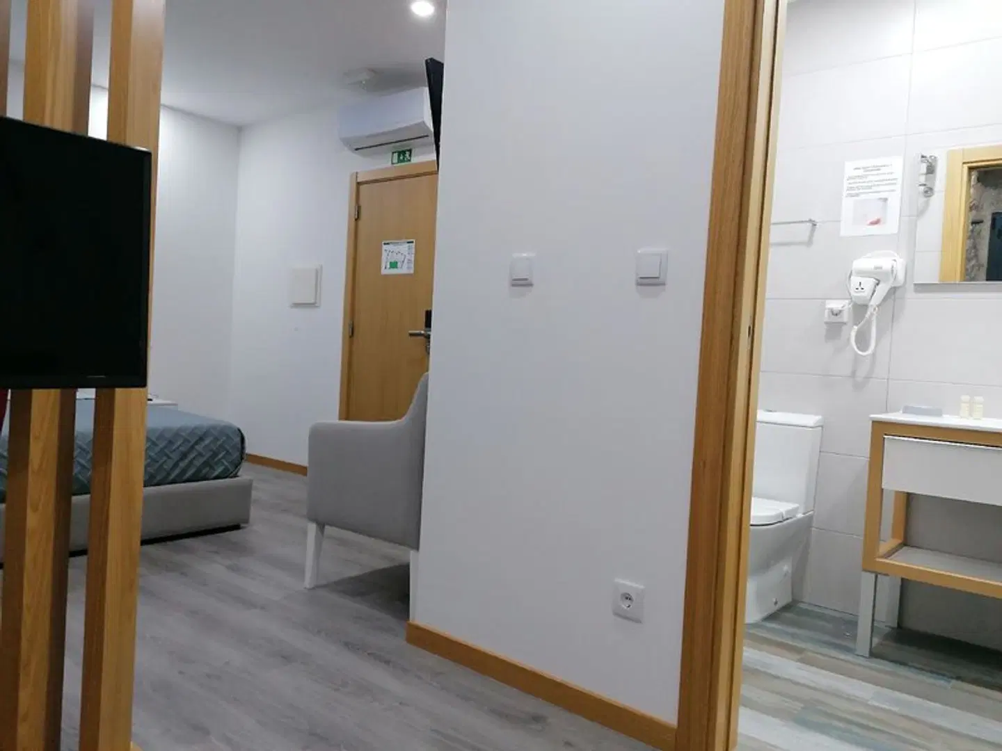 Alojamento Girassol - Guest House ROOM_EXAMPLE