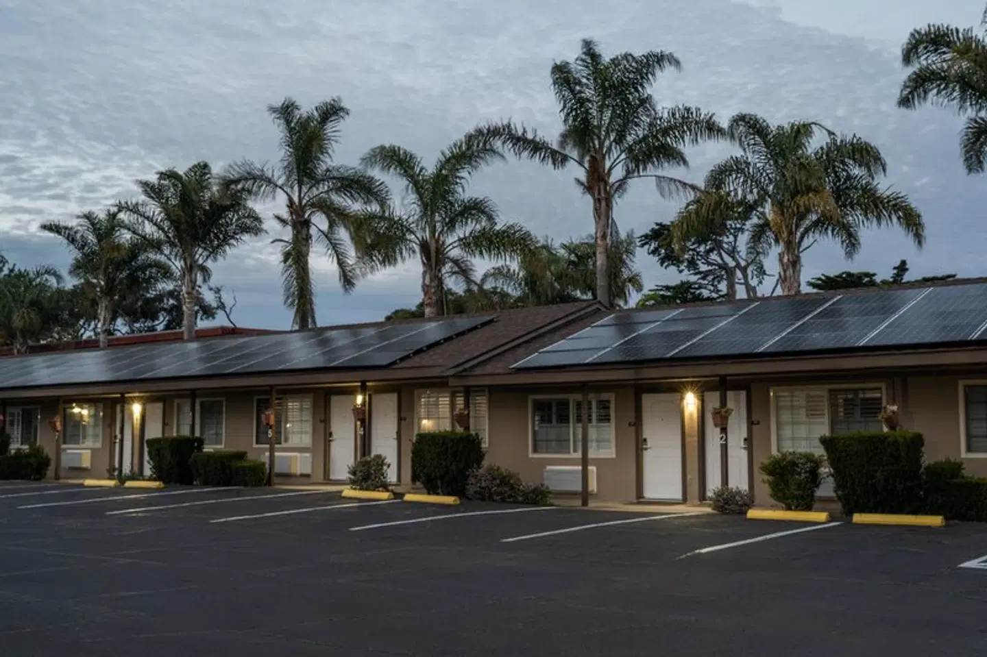 Lone Oak Lodge EXTERIOR