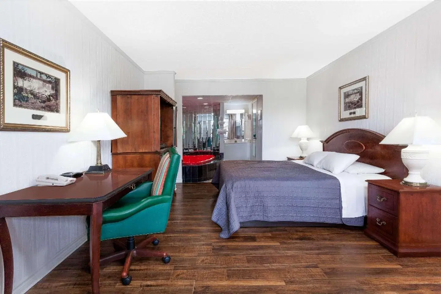 Howard Johnson Express Inn ROOM_EXAMPLE