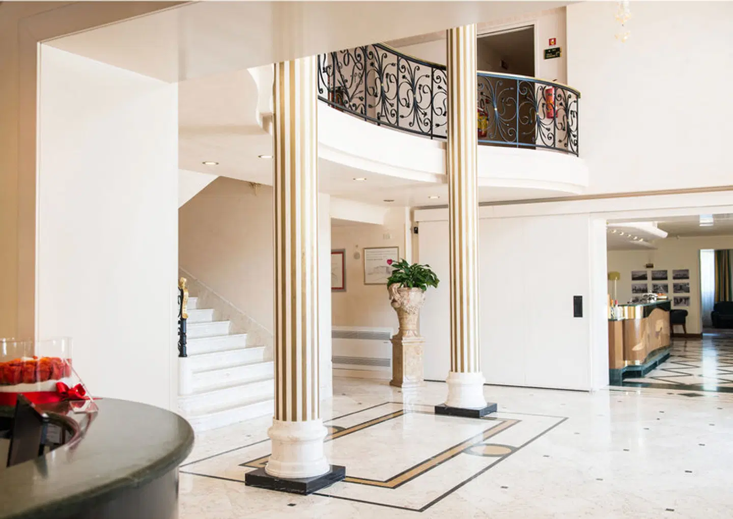 PHI Hotel Astoria LOUNGE_LOBBY