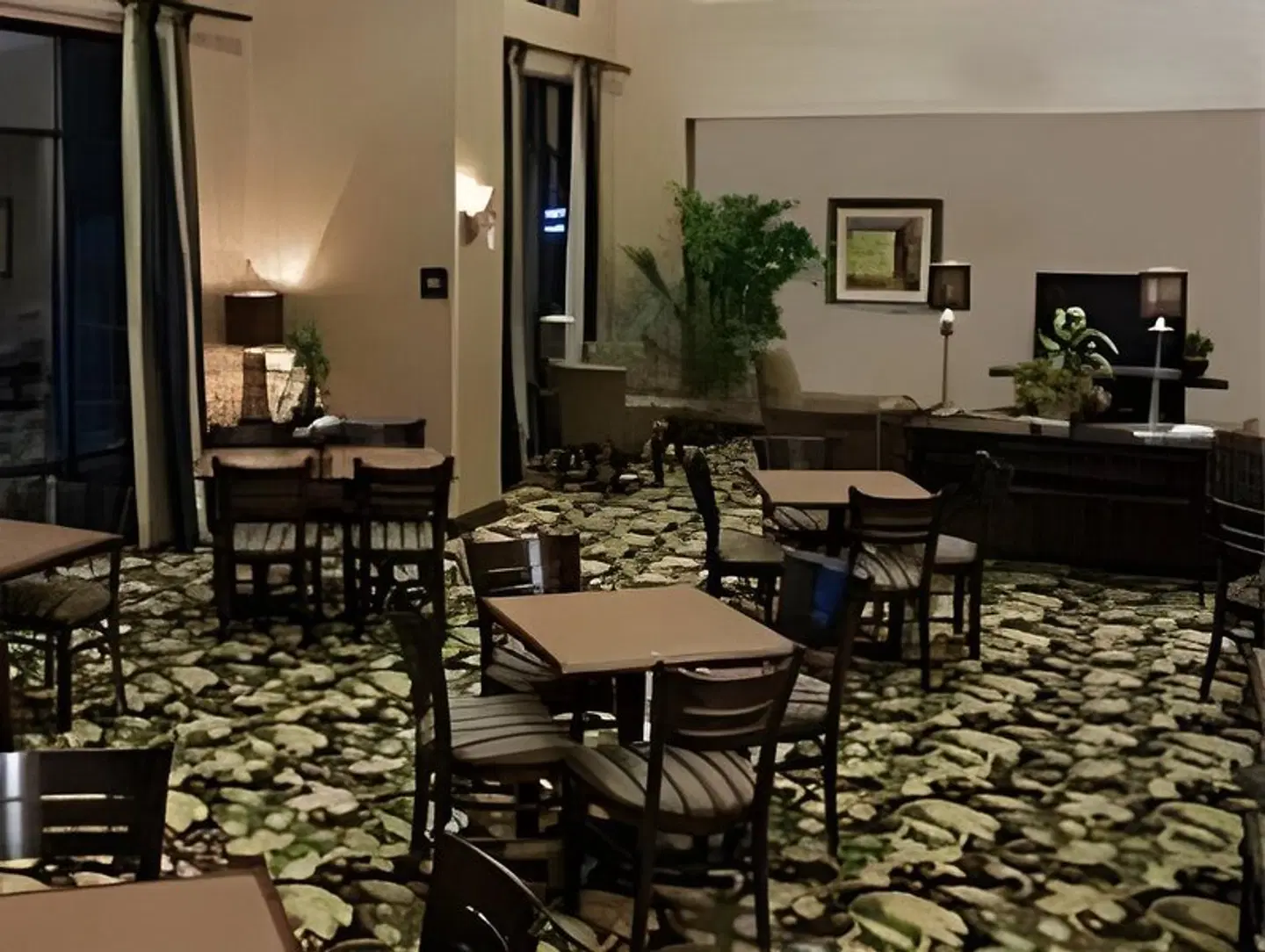 Hampton Inn & Suites Alexandria Restaurant