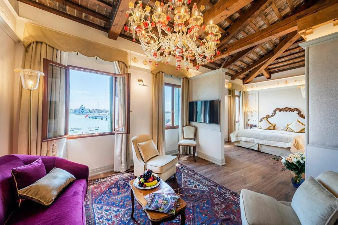 Hotel Monaco & Grand Canal ROOM_EXAMPLE