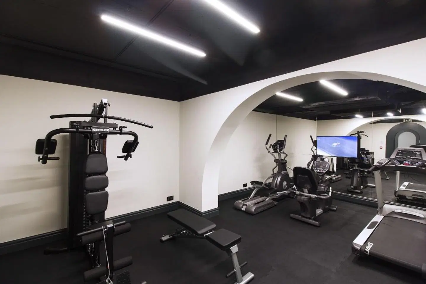 La Falconeria SPORTS_AND_LEISURE