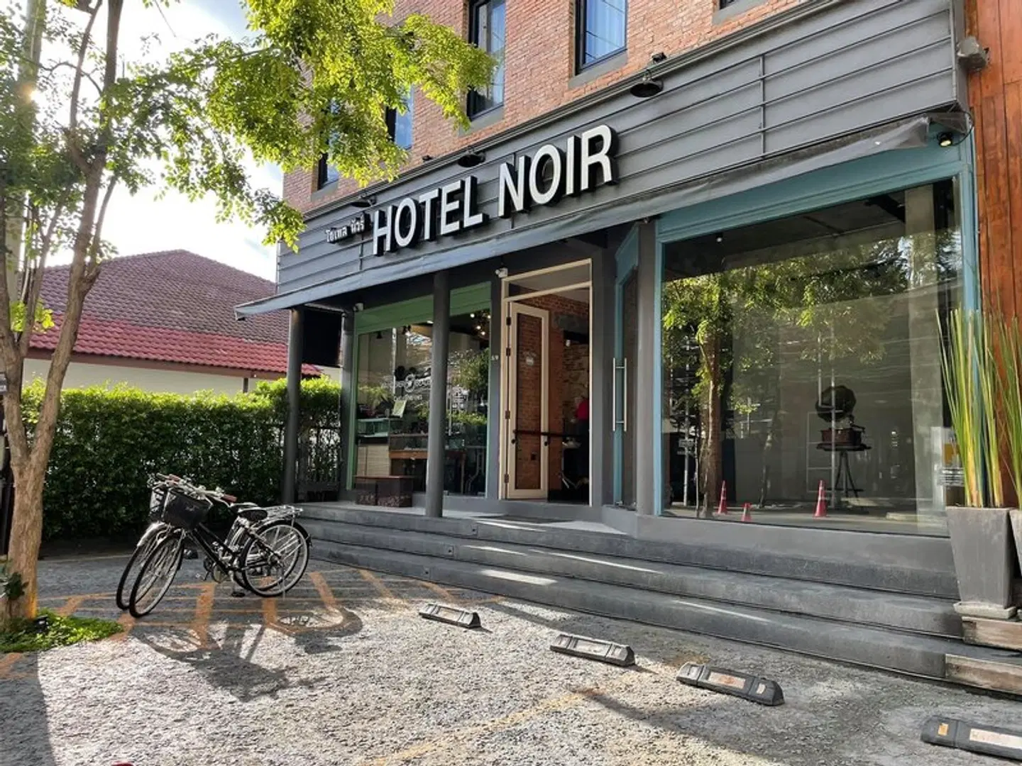 Hotel Noir EXTERIOR