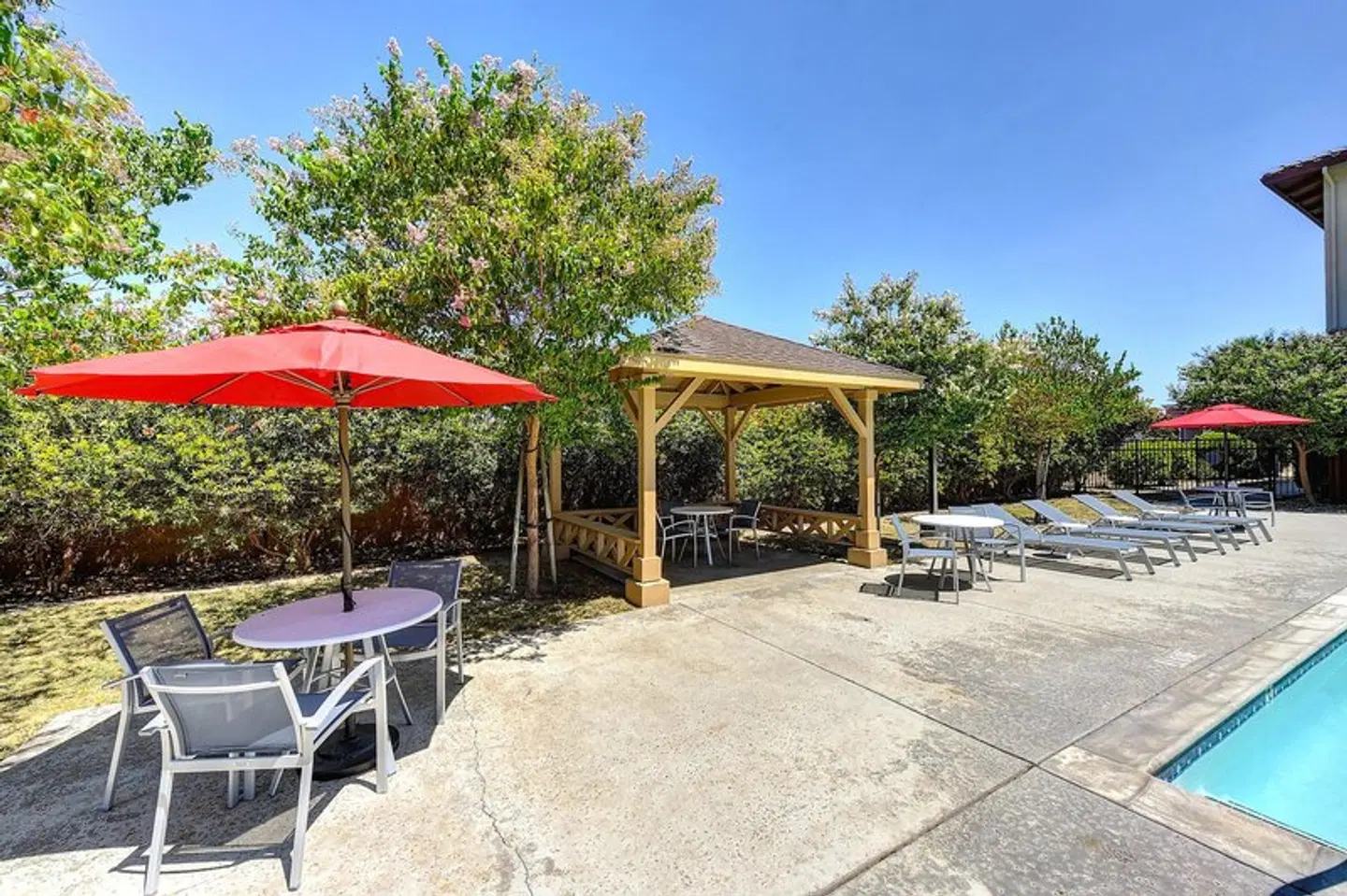 Holiday Inn Express & Suites Manteca City Center by IHG Garten