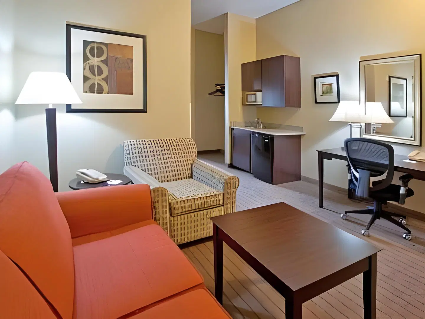 Holiday Inn Express & Suites Rancho Mirage - Palm Spgs Area by IHG ROOM_EXAMPLE
