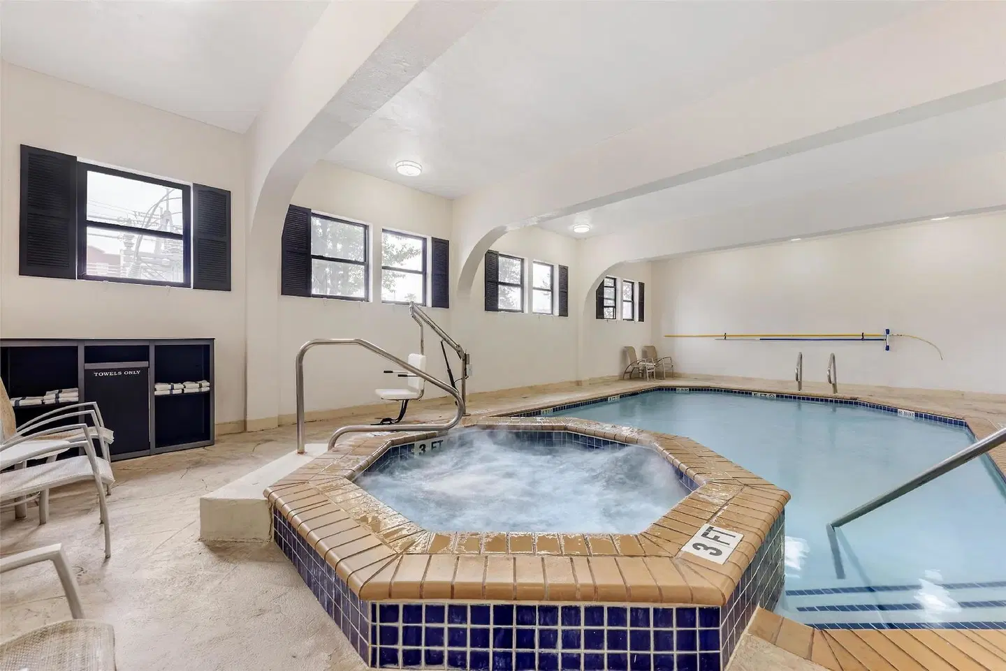 Best Western Alamo Suites ROOM_EXAMPLE