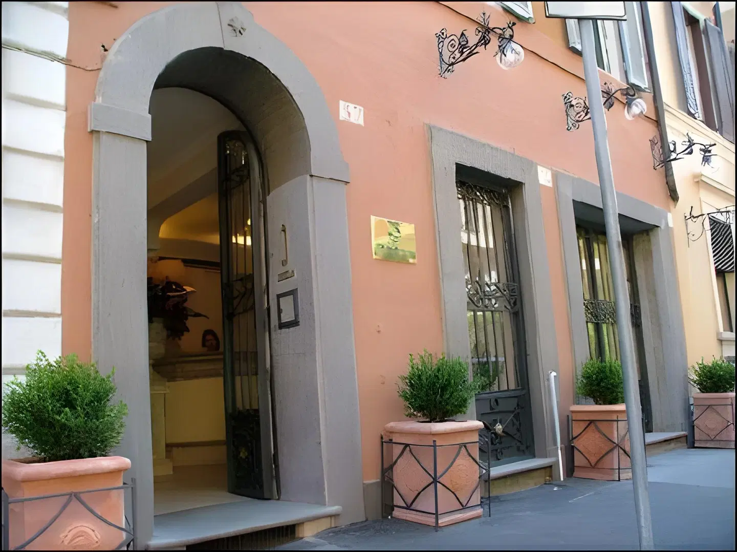 Okapi Rooms EXTERIOR