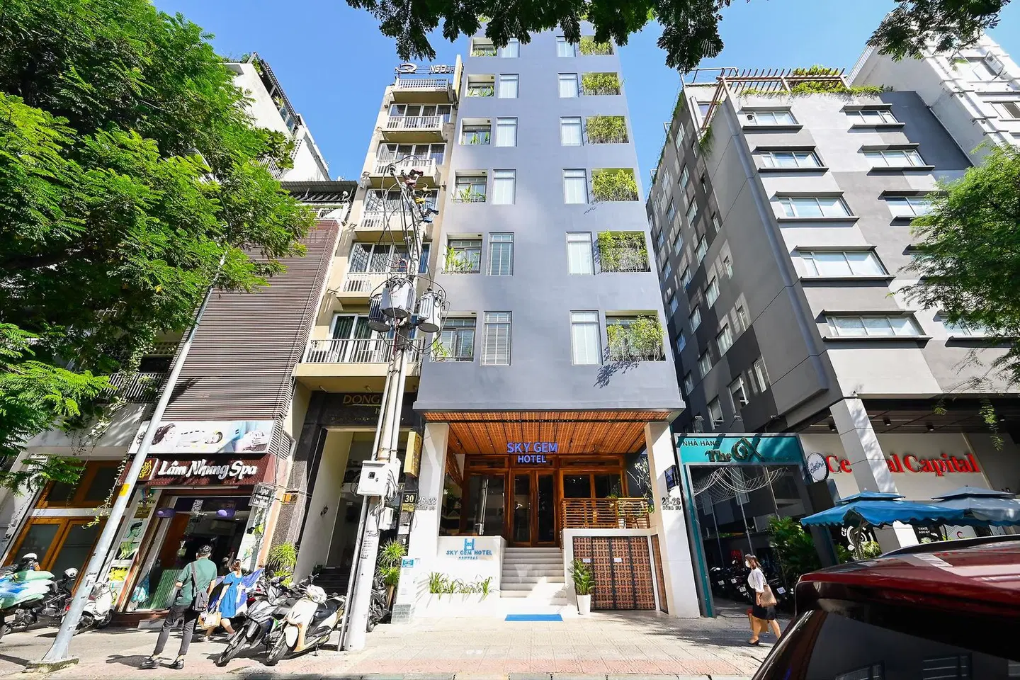 Sky Gem Central Hotel EXTERIOR