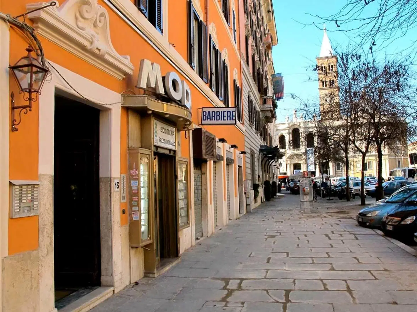 The Bluehostel EXTERIOR