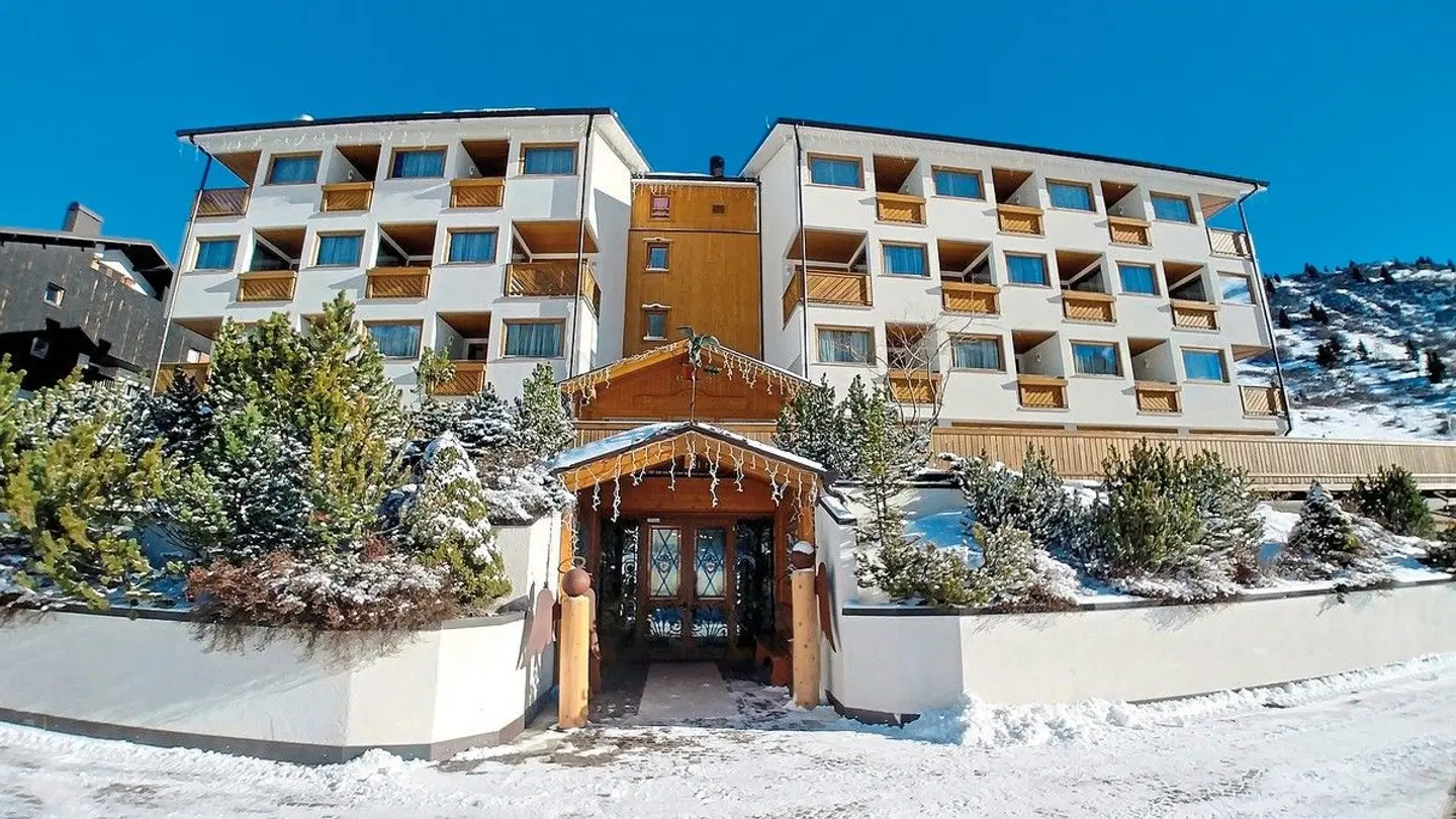 Grifone EXTERIOR