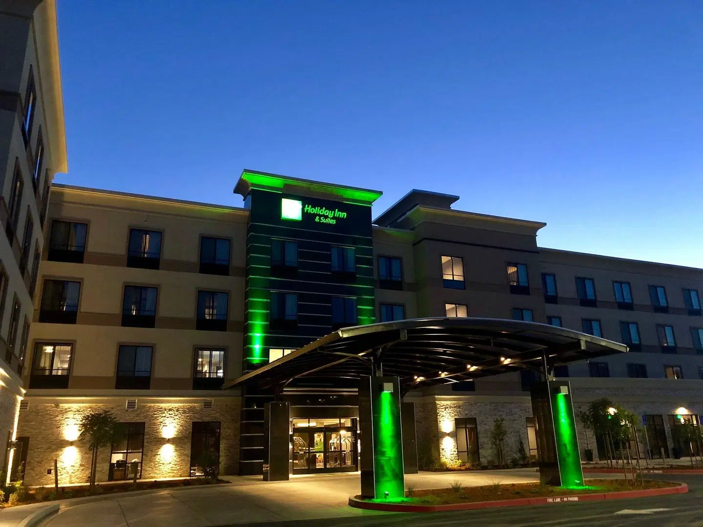 Holiday Inn & Suites Silicon Valley - Milpitas by IHG EXTERIOR