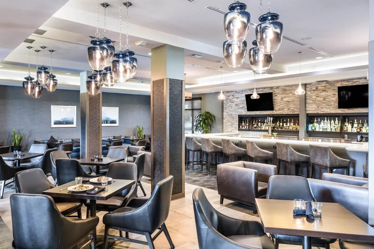 Holiday Inn & Suites Silicon Valley - Milpitas by IHG Bar
