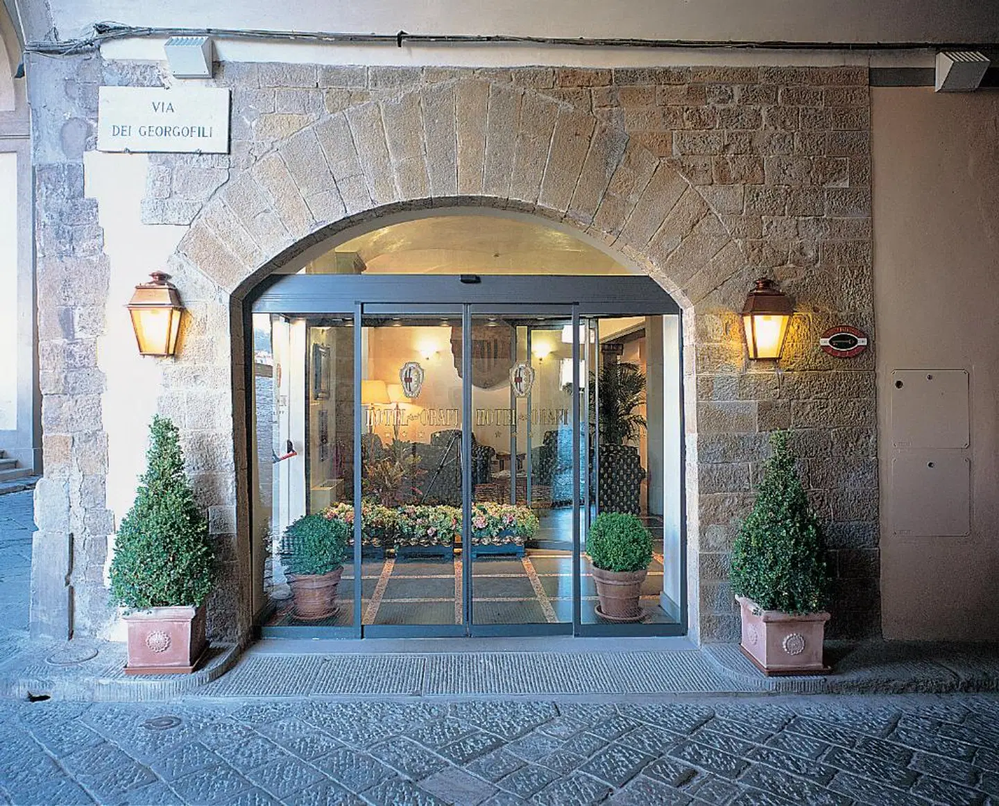 degli Orafi EXTERIOR