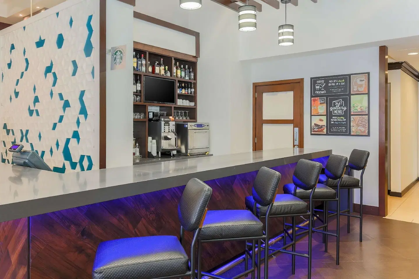 Hyatt Place Dallas/Grapevine Bar