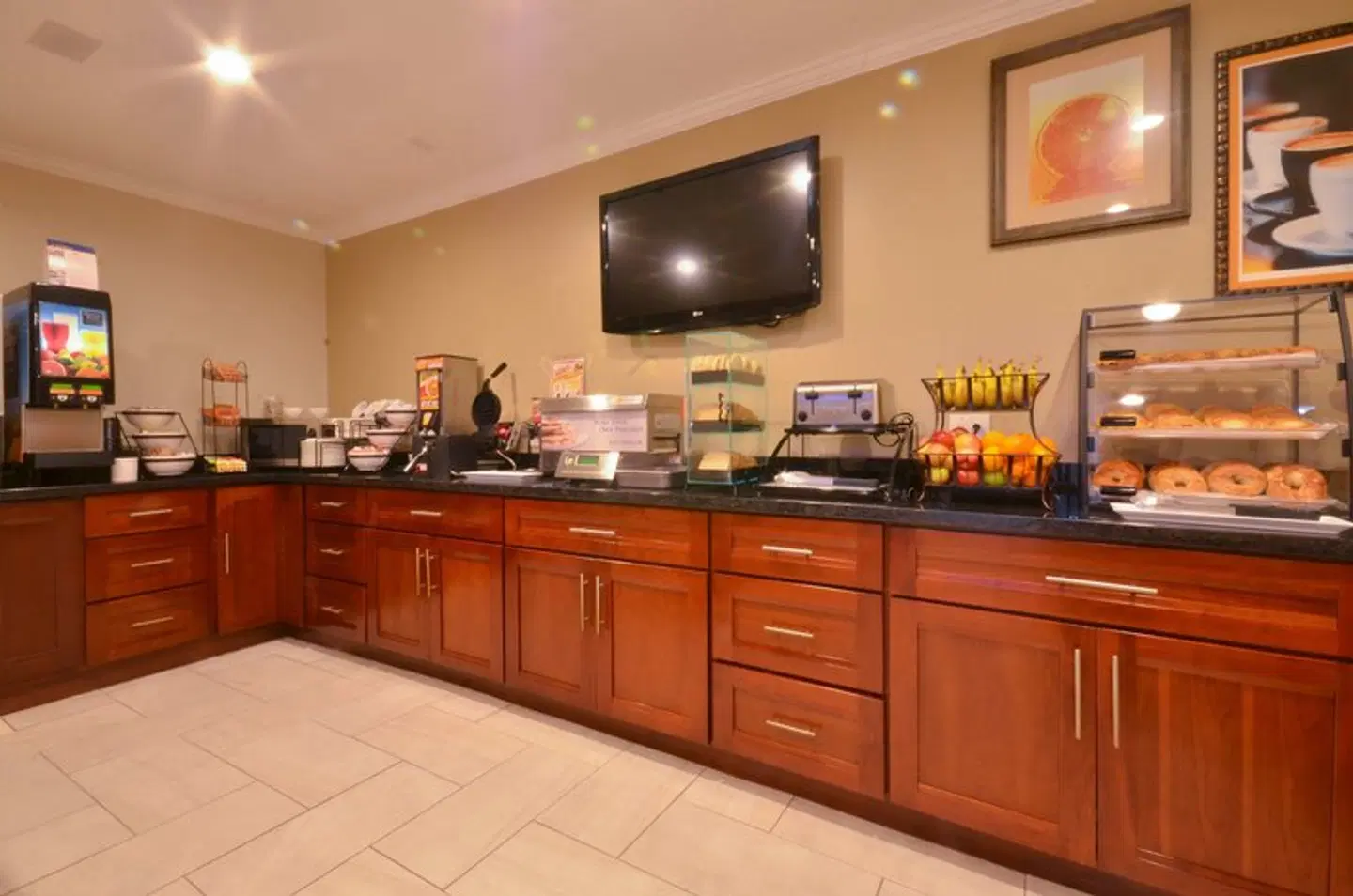 Best Western The Inn & Suites Pacific Grove Restaurant