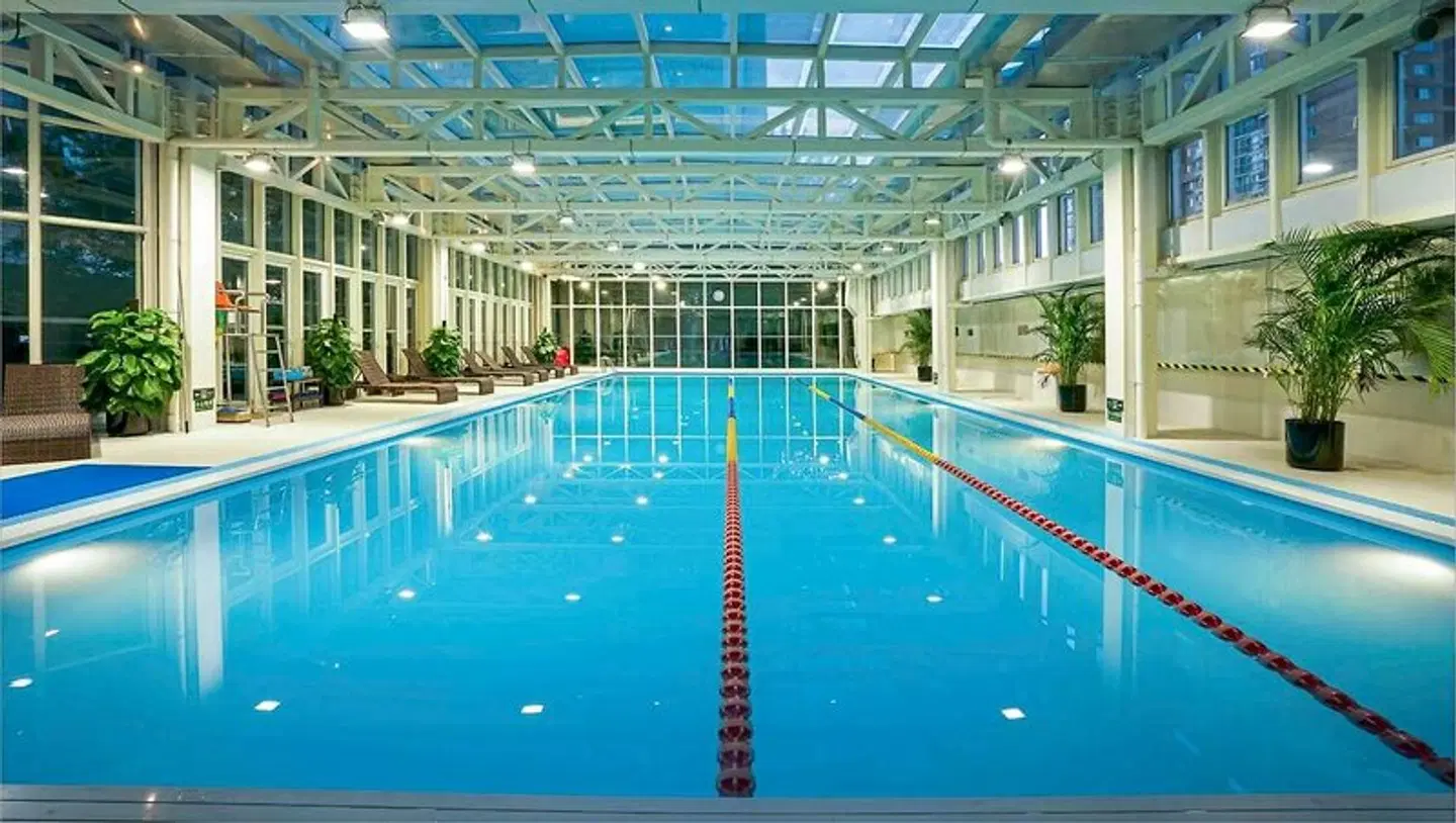 DoubleTree by Hilton Beijing Hallenbad